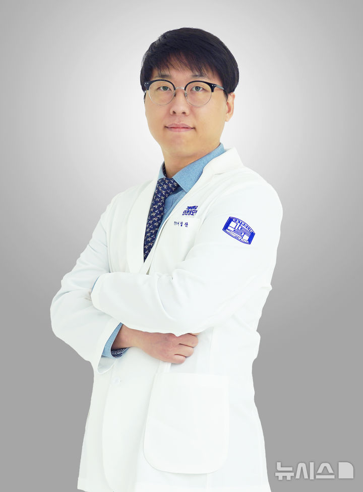 [인천=뉴시스] 이성산 인천성모병원 정형외과 교수