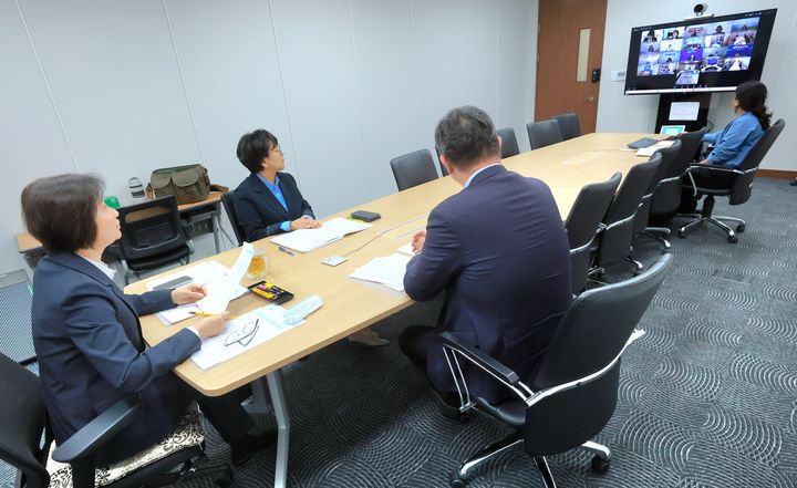 [세종=뉴시스]이스란 보건복지부 제1차관이 16일 오전 10시 중동전쟁 장기화로 인한 고유가·고물가 상황에서 민생 안정을 위해 마련된 추경예산의 집행 점검을 위한 '보건복지 중앙-지방 협력회의'를 개최했다. (사진=보건복지부 제공) 2026.04.16. photo@newsis.com *재판매 및 DB 금지