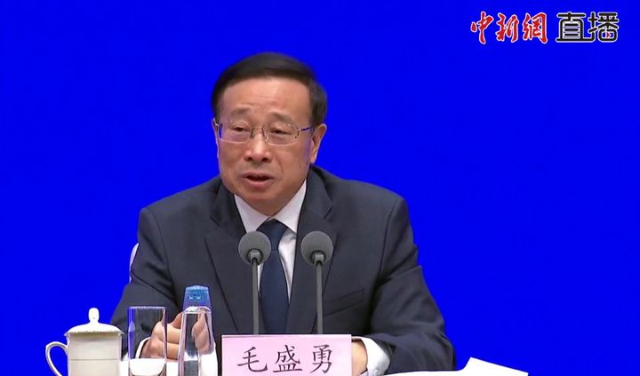 ﻿[서울=뉴시스] 마오셩융 국가통계국 부국장이 16일 베이징에서 1분기 국내총생산(GDP) 성장률 등을 발표하고 있다.(출처: 중국신문망 캡처) 2026.04.16 *재판매 및 DB 금지