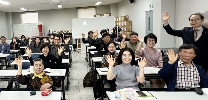 [광주=뉴시스] 광주시 차이나센터 시민 중국어 무료강좌 수강생. (사진=차이나센터 제공) photo@newsis.com *재판매 및 DB 금지