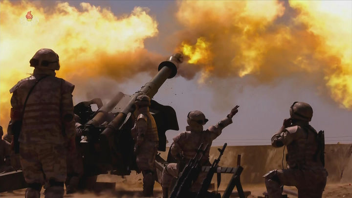 [서울=뉴시스] 북한 조선중앙TV는 김정은 국무위원장이 김일성 주석의 생일(태양절·4월 15일)을 맞아 포사격 경기를 참관했다고 16일 보도했다. (사진=조선중앙TV 캡처) 2026.04.16. photo@newsis.com *재판매 및 DB 금지