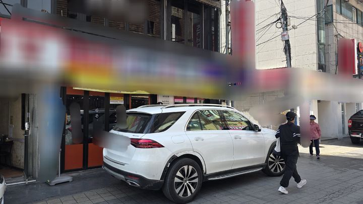 [구리=뉴시스]김동원 인턴기자= 16일 경기도 구리시 음식점 골목. 지난해 10월 고 김창민 감독이 끌려가 폭행을 당한 곳으로 추정되는 음식점 앞 골목. 2026.4.17 *재판매 및 DB 금지