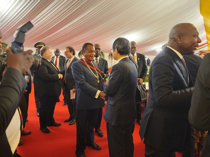 [서울=뉴시스]정해웅 외교장관 특사가 16일 콩고공화국 대통령 취임식에 참석했다. (사진 외교부 제공) *재판매 및 DB 금지