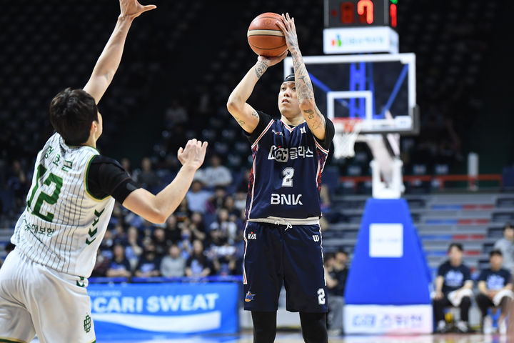 [서울=뉴시스] 프로농구 부산 KCC의 최준용. (사진 = KBL 제공) *재판매 및 DB 금지