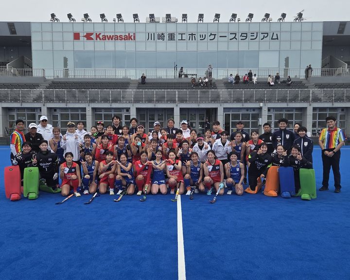 [서울=뉴시스] 일본 대표팀과 경기한 하키 대표팀. (사진=대한하키협회 SNS 캡처) 2026.04.18. photo@newsis.com *재판매 및 DB 금지