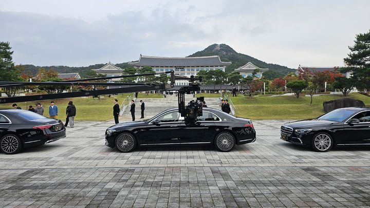 [안동=뉴시스] 경북도청을 배경으로 드라마 '21세기 대군부인'이 촬영되고 있다. (사진=경북도 제공) 2026.04.19. photo@newsis.com *재판매 및 DB 금지