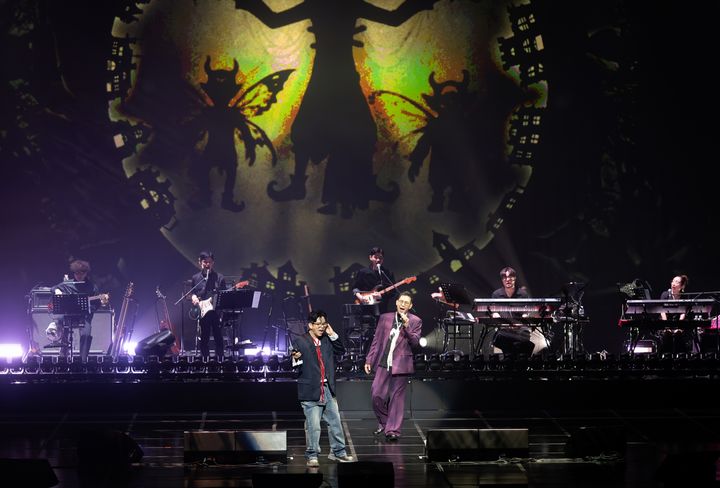 [서울=뉴시스] 이적·김진표 '패닉'. (사진 = 뮤직팜 엔터테인먼트 제공) 2026.04.19 photo@newsis.com *재판매 및 DB 금지