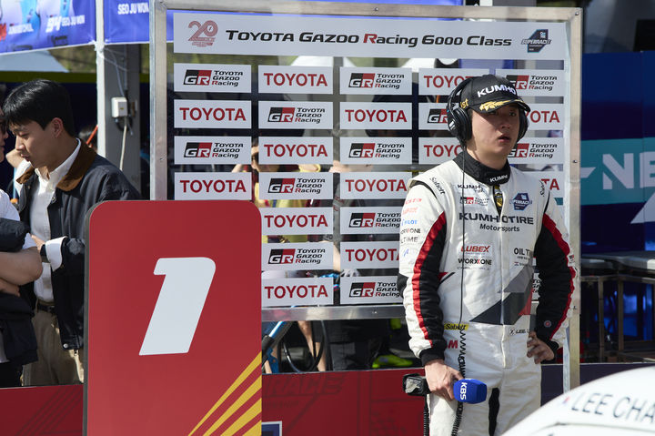 [서울=뉴시스] 금호 SLM 이창욱, 2026 오네 슈퍼레이스 챔피언십 개막전서 우승. (사진=슈퍼레이스 제공) *재판매 및 DB 금지