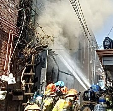 [성남=뉴시스] 화재 현장. (사진=경기도소방재난본부 제공) 2026.04.19. photo@newsis.com *재판매 및 DB 금지