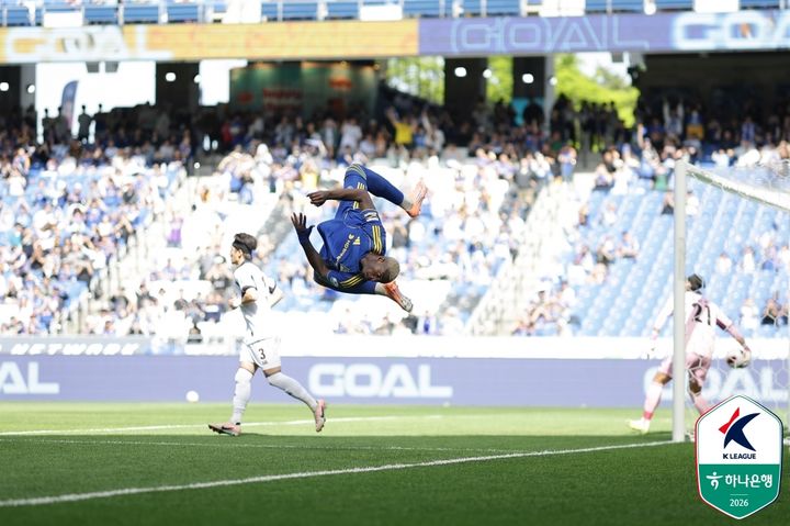 [서울=뉴시스]K리그1 울산 말컹 세리머니. (사진=한국프로축구연맹 제공)