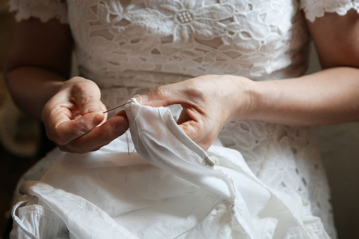 [서울=뉴시스] 선천적 장애로 사지 없이 태어났음에도 세 자녀를 키워낸 81세 중국 할머니의 사연이 화제다. (사진=유토이미지) 2026.04.19. *재판매 및 DB 금지