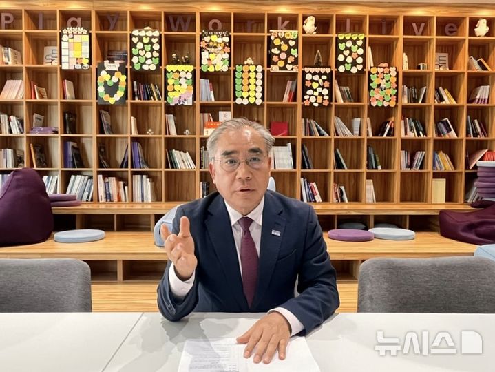 [부산=뉴시스] 진민현 기자 = 17일 오후 이정실 부산관광공사 사장이 뉴시스와 인터뷰를 갖고 3년 연속 흑자 경영 성과와 부산 관광의 발전 전략에 대해 설명하고 있다. 2026.04.17 truth@newsis.com