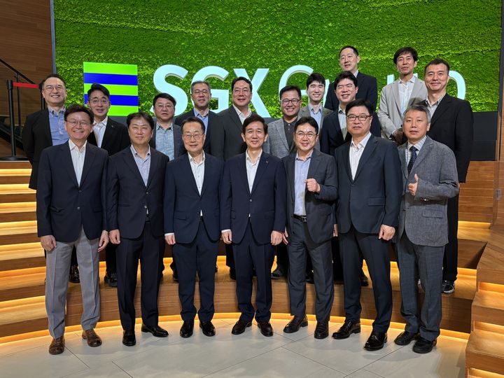 황성엽 금투협회장, 17개 운용사 CEO와 싱가포르·선전행