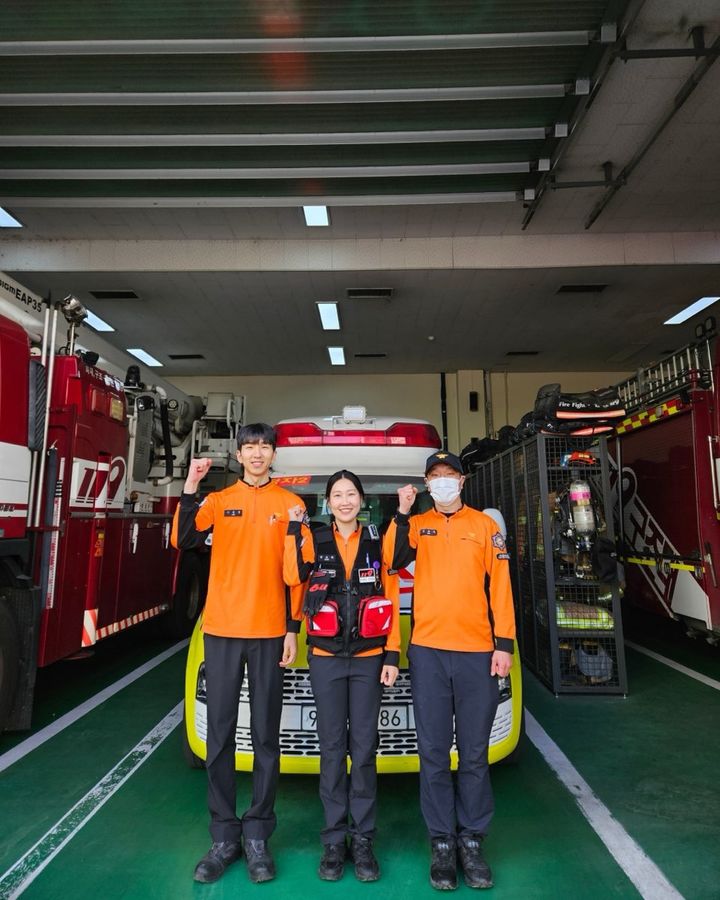 왼쪽부터 이홍준 구급보조인력, 공보라 소방장, 김용규 소방장. (사진=수원소방서 제공) *재판매 및 DB 금지