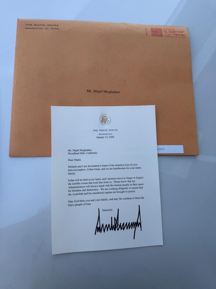 [서울=뉴시스] 지난 19일(현지시각) 미국 뉴욕포스트는 이란계 미국인 마지드 모가다시가 트럼프 대통령의 편지를 받았다고 보도했다. 모가다시의 조카 에르판 파라지는 이란에서 반정부 시위에 참여했다가 진압 과정에서 세상을 떠났는데, 트럼프 대통령은 소식을 접하고 위로의 메시지를 남겼다. (사진=마지드 모가다시 X 계정 캡처)