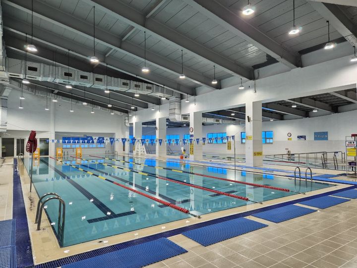 [제주=뉴시스] 제주시 애월국민체육센터 내부 수영장 전경. (사진=제주시 제공) 2026.04.20. photo@newsis.com *재판매 및 DB 금지