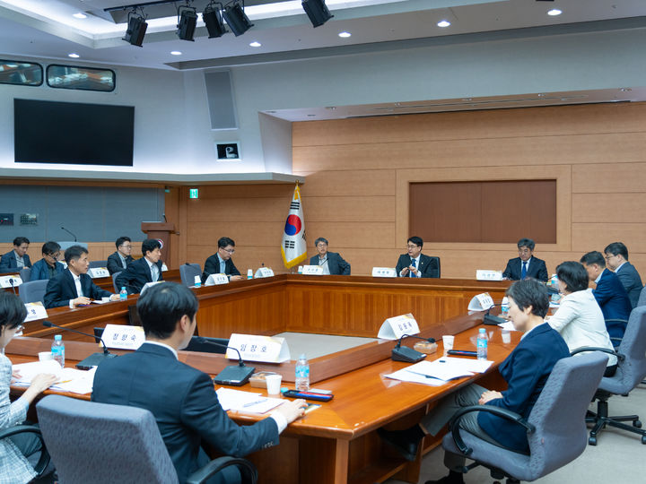 [서울=뉴시스] 개인정보보호위원회는 20일 오후 정부서울청사에서 '개인정보 보호 정책협의회'를 개최했다. (사진=개인정보보호위원회 제공) 2026.04.20. photo@newsis.com *재판매 및 DB 금지