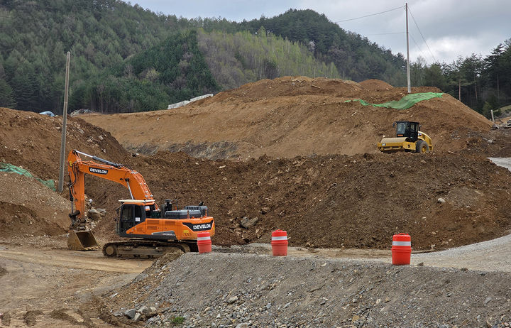 태백시 철암동 고터실 산업단지 조성 공사 현장이 지난 13일부터 20일까지 8일째 전 공정이 중단되고 있다.(사진=뉴시스) *재판매 및 DB 금지