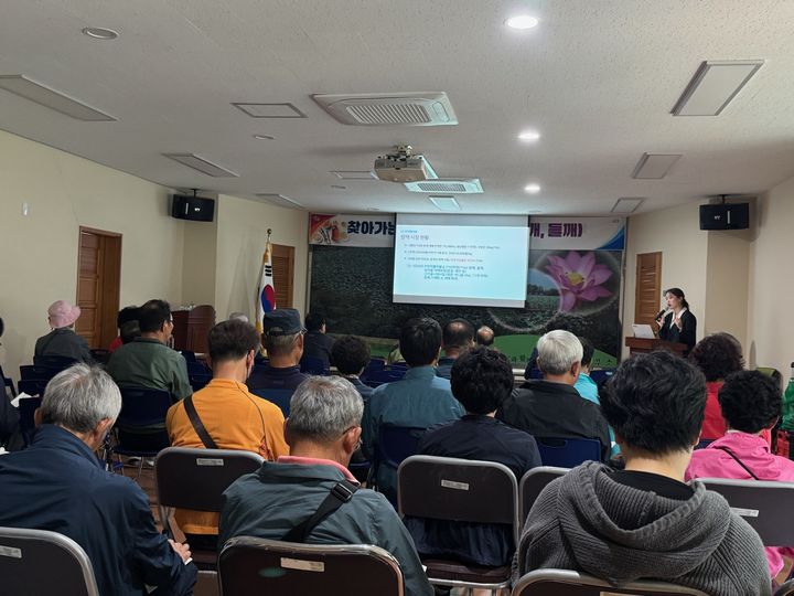 [진주=뉴시스] 경남 진주시 찾아가는 품목별 상설교육. (사진=진주시 제공) 2026.04.20. photo@newsis.com *재판매 및 DB 금지