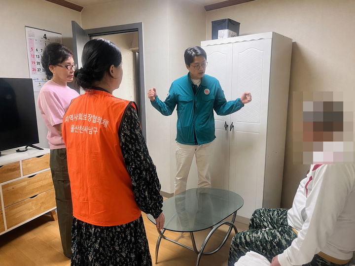 [울산=뉴시스] 열흘 넘게 식사를 하지 못하고 굶주려 있던 50대 남성이 행정복지센터의 도움으로 위기에서 벗어났다. (사진=울산 남구 제공) photo@newsis.com *재판매 및 DB 금지