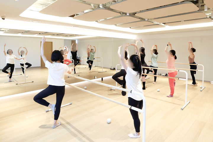 [서울=뉴시스] 신세계백화점 본점 신세계 아카데미 바레 클래스 (사진=신세계백화점 제공) 2026.04.21. photo@newsis.com *재판매 및 DB 금지