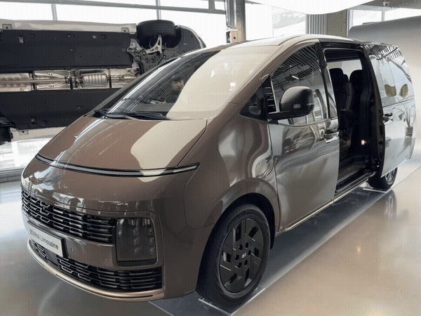 [서울=뉴시스] 신항섭 기자 = 현대차는 21일 서울 강남구 현대모터스튜디오 서울에서 '더 뉴 스타리아 일렉트릭','더 뉴 스타리아 리무진'을 공개하는 시간을 가졌다. 2026.04.21. *재판매 및 DB 금지