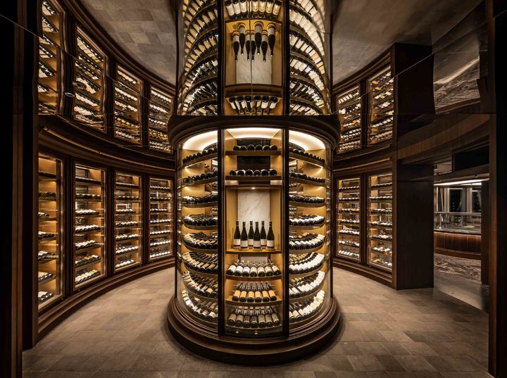 파블로 입구의 대형 와인 타워 (사진=한화푸드테크 제공) *재판매 및 DB 금지