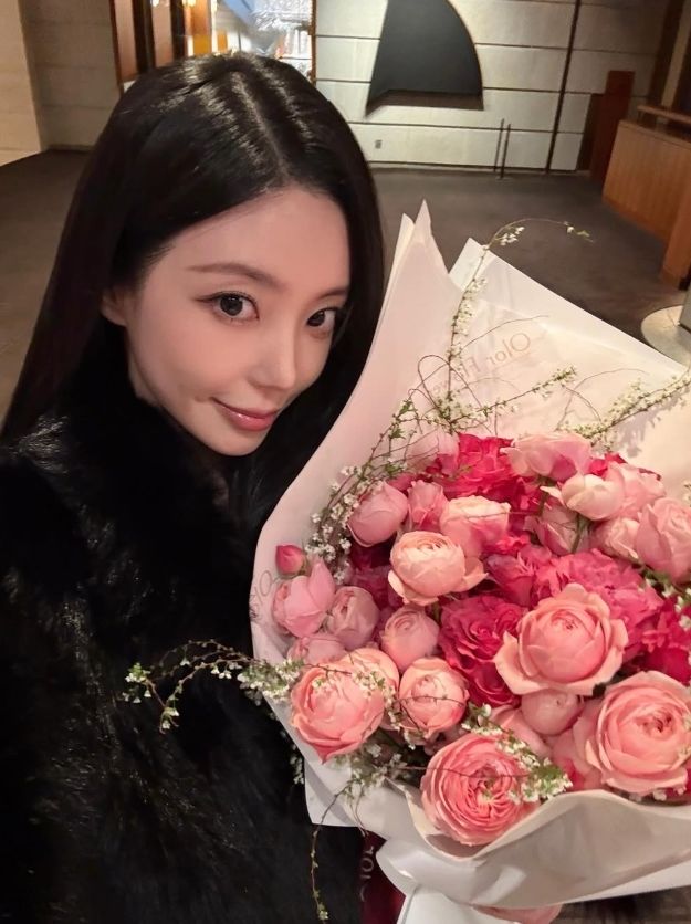 [서울=뉴시스]윤하정(사진=SNS 캡처) 2026.04.21. photo@newsis.com *재판매 및 DB 금지