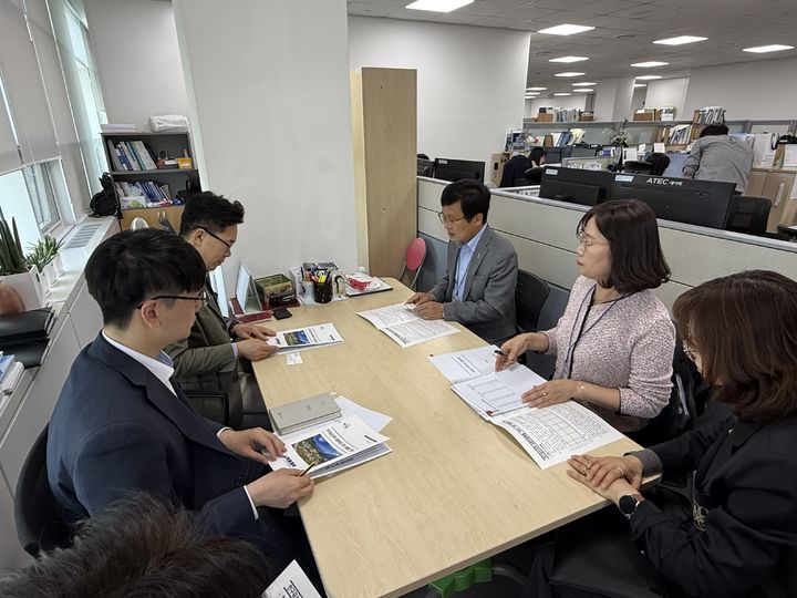 [산청=뉴시스] 산청군 행정안전부 재정협력과 방문 (사진=산청군 제공) 2026. 04. 21. photo@newsis.com *재판매 및 DB 금지