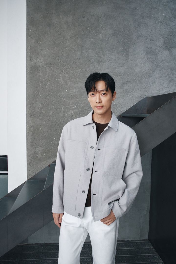 [서울=뉴시스] 웰메이드 '브루노바피' 2026 봄 컬렉션 남궁민 화보 (사진=웰메이드 제공) 2026.04.22. photo@newsis.com *재판매 및 DB 금지