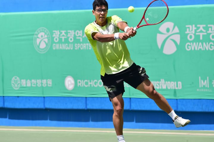 [서울=뉴시스] 남자프로테니스(ATP) 챌린저 투어 광주오픈에 출전한 정현. (사진 = 대한테니스협회 제공) *재판매 및 DB 금지