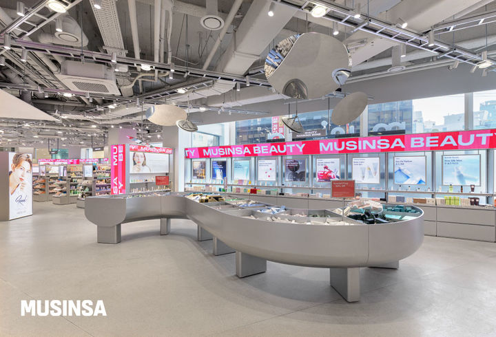 [서울=뉴시스] '무신사 메가스토어 성수'에 조성된 무신사 뷰티 오프라인 매장. (사진=무신사 제공) *재판매 및 DB 금지