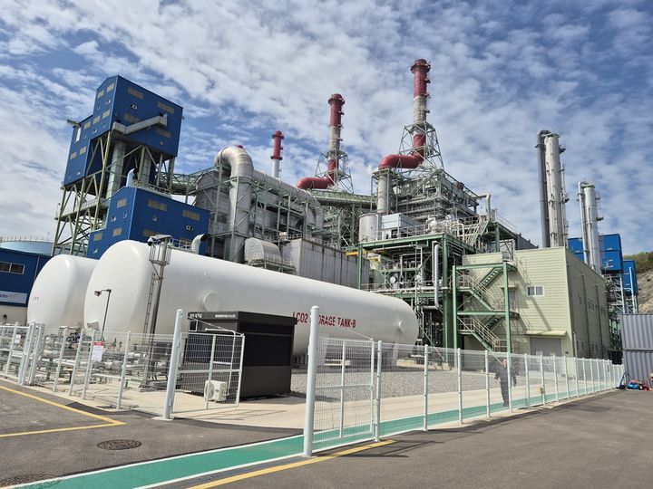 [여수=뉴시스] 금호석유화학 CCUS 설비 전경. (사진=금호석유화학 제공) 2026.04.22. photo@newsis.com *재판매 및 DB 금지