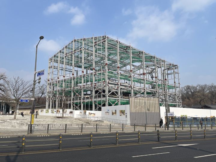 [서울=뉴시스] 2026년 창덕궁 돈화문 수리현장 가설덧집 설치현황 (사진=국가유산청 제공) 2026.04.22. photo@newsis.com *재판매 및 DB 금지