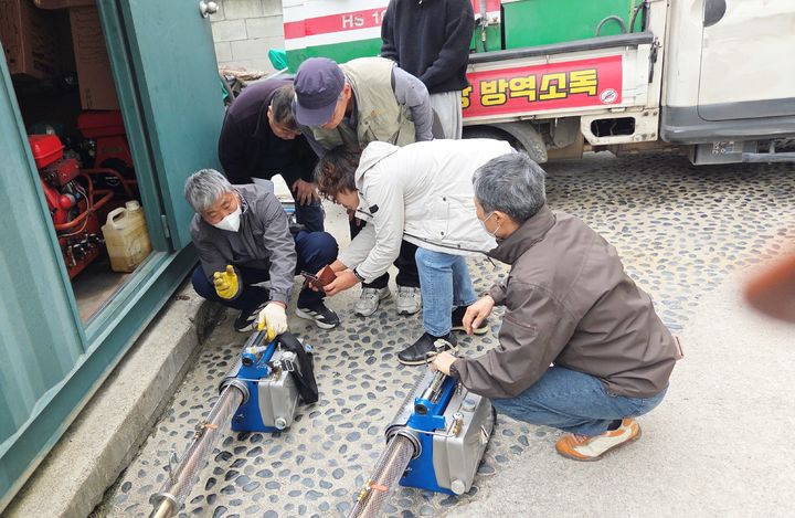 [함양=뉴시스] 함양군 ‘주민 참여형 자율방역단’ 가동 (사진=함양군 제공) 2026. 04. 21. photo@newsis.com *재판매 및 DB 금지