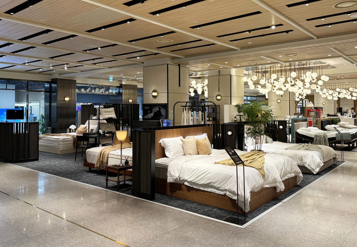 [서울=뉴시스] 리뉴얼한 시몬스 신세계백화점 대전점. (사진=시몬스 제공) 2026.04.22. photo@newsis.com *재판매 및 DB 금지