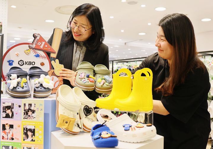 [대구=뉴시스] 롯데백화점 상인점은 크록스 리사이클 특집전을 진행한다. (사진 = 롯데백화점 제공) 2026.04.22. photo@newsis.com *재판매 및 DB 금지