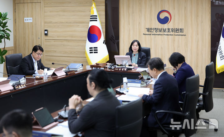 “맘카페 글 올리자 관리소 연락이?”…AI가 먼저 아는 우리 동네 수도사고