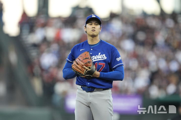 [샌프란시스코=AP/뉴시스] LA 다저스의 오타니 쇼헤이가 22일(현지 시간) 미 캘리포니아주 샌프란시스코의 오라클 파크에서 열린 2026 메이저리그 샌프란시스코 자이언츠와의 경기에 선발 등판해 공을 던지고 있다. 2026.04.22.