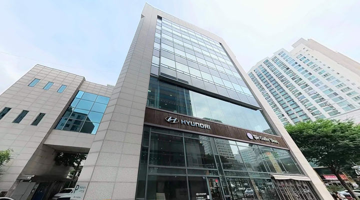 서울 강동구 현대자동차 성내 사옥. (사진=코람코자산신탁 제공) photo@newsis.com *재판매 및 DB 금지