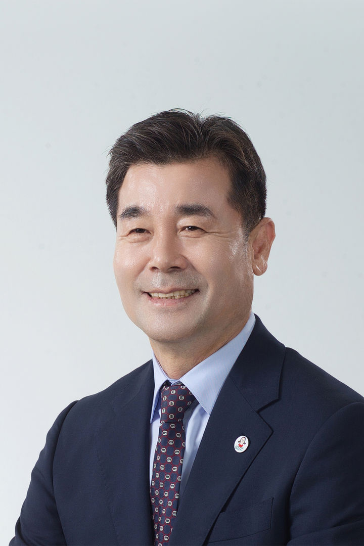 [울산=뉴시스] 김영길 울산 중구청장 photo@newsis.com *재판매 및 DB 금지