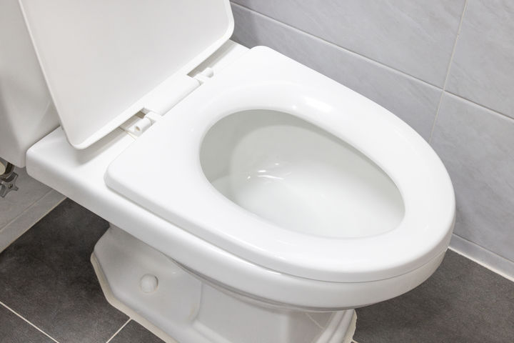 [서울=뉴시스] 인기 배우 주걸륜(저우제룬)의 콘서트가 열린 중국 광시의 한 공연장의 여성 화장실 내부가 창문을 통해 외부에서 보이는 사실이 알려지면서 사생활 침해 논란이 제기됐다. 본 이미지는 기사와 관계 없음. (사진=유토이미지) *재판매 및 DB 금지