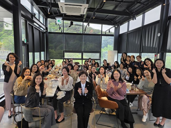  *재판매 및 DB 금지