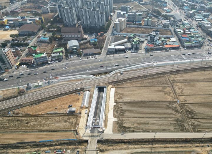 청주시, 강내면 석화건널목 지하차도 개통…충북선 횡단