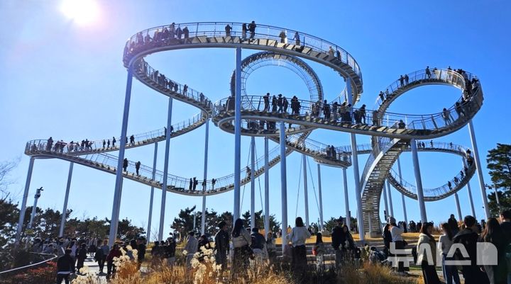 [포항=뉴시스] = 포항 스페이스워크 전경. 2026.04.23. photo@newsis.com