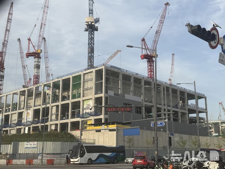 [평택=뉴시스] 박나리 기자 =삼성전자 평택 5공장(P5) 건설 현장 2026.04.23. parknr@newsis.com