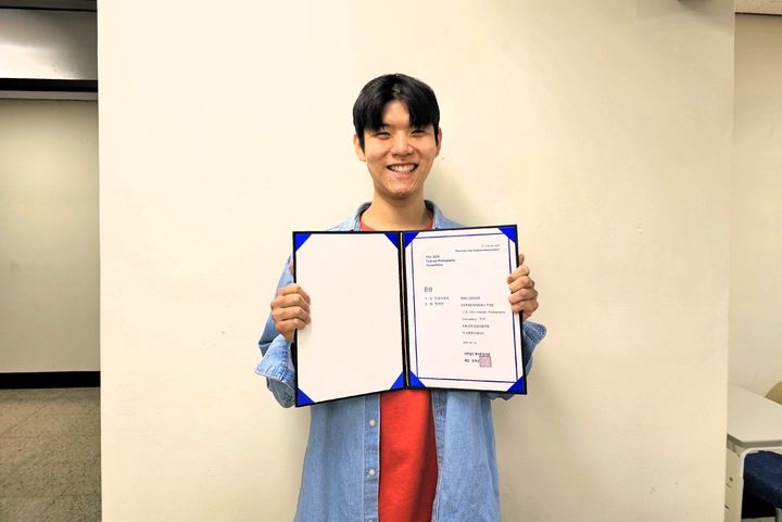 국립창원대학교 의류학과 4학년 박하민, 복식문화학회 패션사진 공모전 은상 수상.(사진=국립창원대 제공) *재판매 및 DB 금지