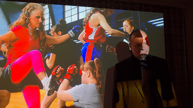 [부산=뉴시스] 박현주 미술전문기자 = 23일 부산 해운대구 그랜드 조선 부산 객실에서 탕 컨템포러리 아트의 작가 AES+F의 작품. 2026.04.23. *재판매 및 DB 금지 *재판매 및 DB 금지