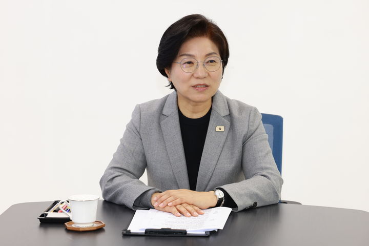 [서울=뉴시스]지난 13일 은평구청에서 뉴시스와 인터뷰하는 김미경 서울 은평구청장. (사진=은평구 제공) 2026.04.24. photo@newsis.com *재판매 및 DB 금지