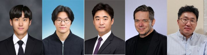 [서울=뉴시스] (왼쪽부터) 건국대 손우혁 박사과정, 이종윤 석박통합과정, 아주대 김석기 교수, 미국 노스웨스턴대 조셉 헙(Joseph T. Hupp) 교수, 건국대 조한익 교수. (사진=건국대 제공) 2026.04.24. photo@newsis.com *재판매 및 DB 금지